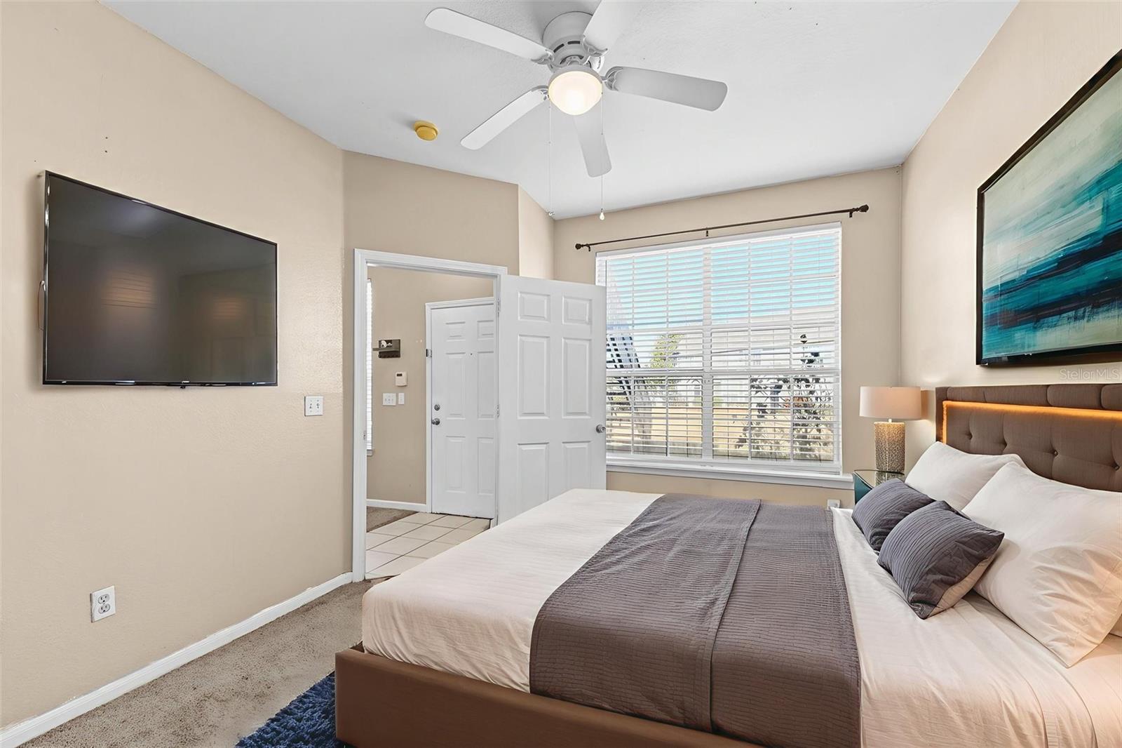 CENTRAL PK/LEE VISTA - Residential