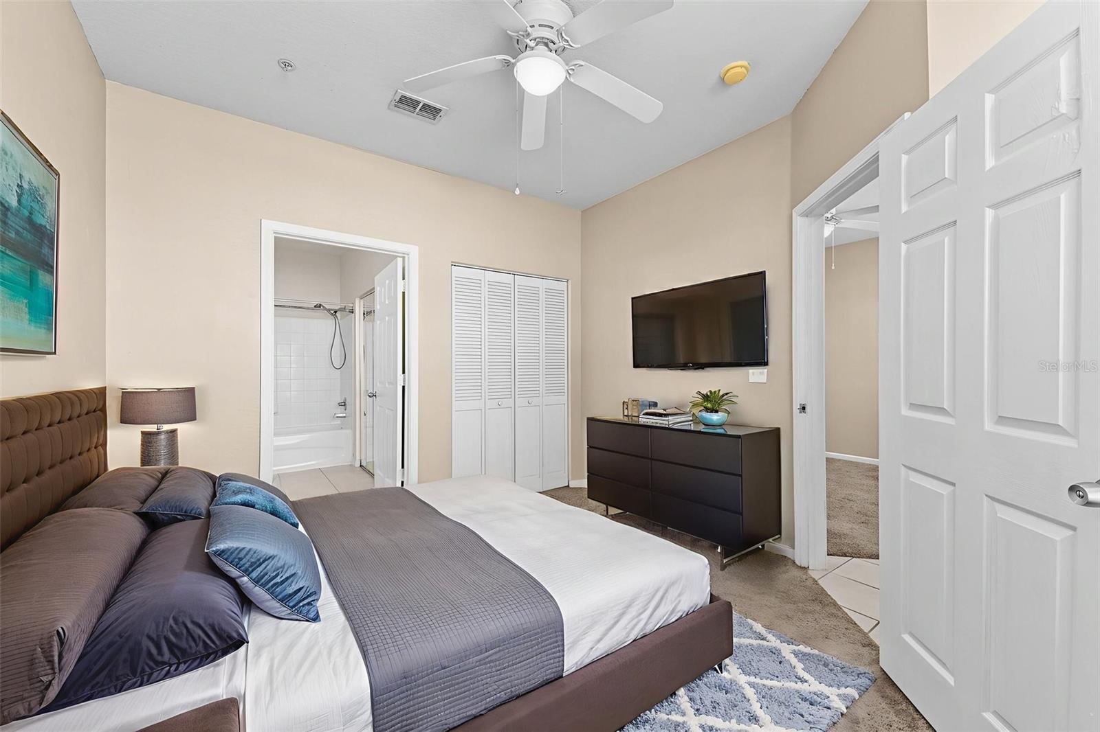 CENTRAL PK/LEE VISTA - Residential