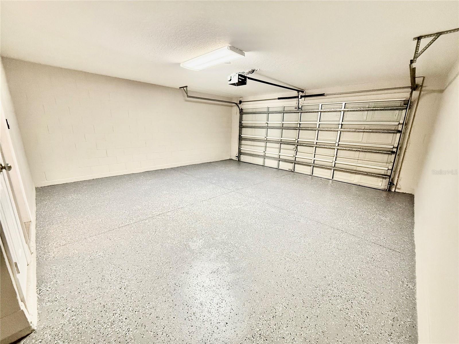 AMBER POINTE - Residential Lease