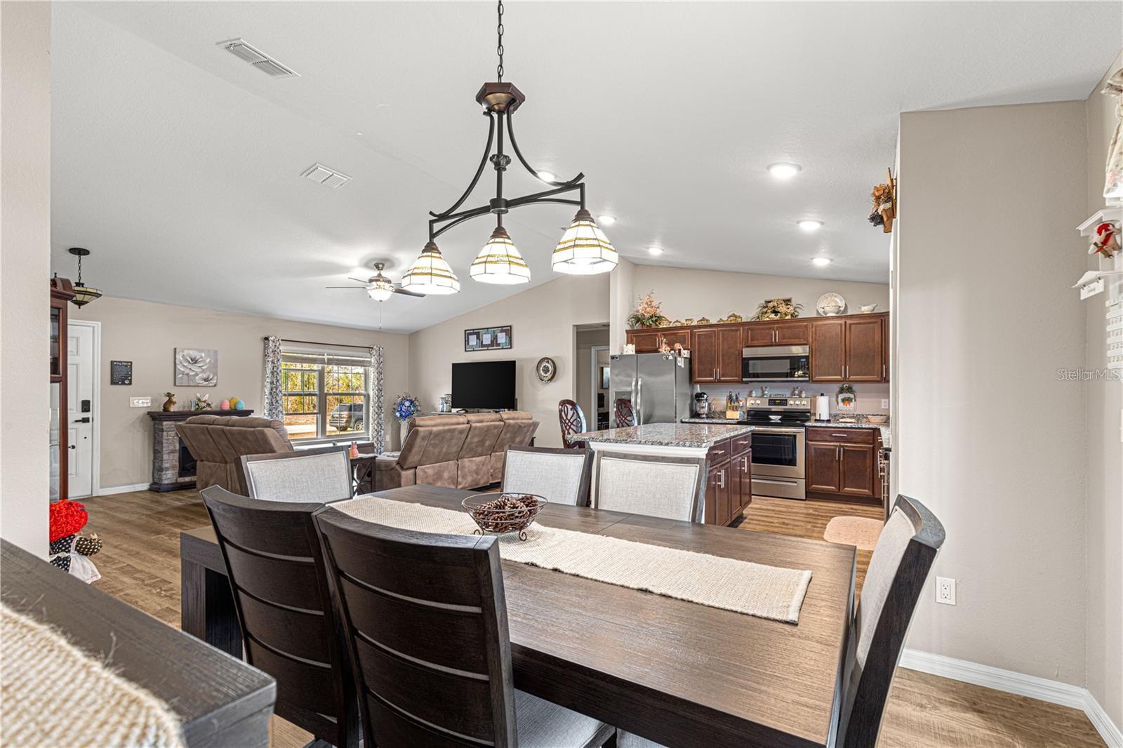 MARION OAKS - Residential