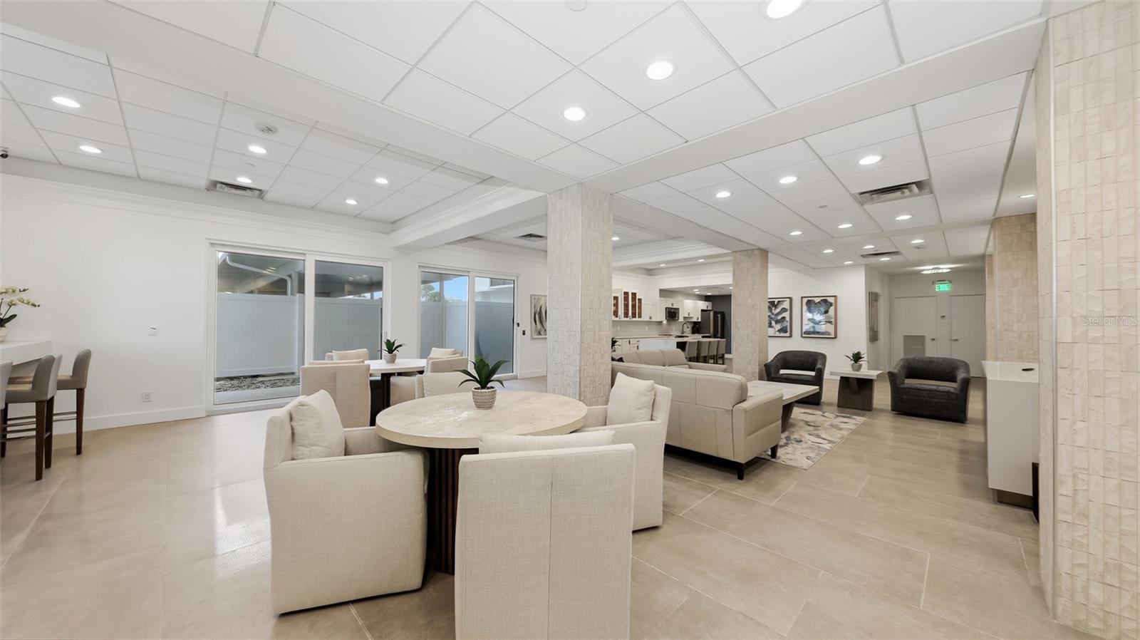 SIESTA TOWERS - Residential