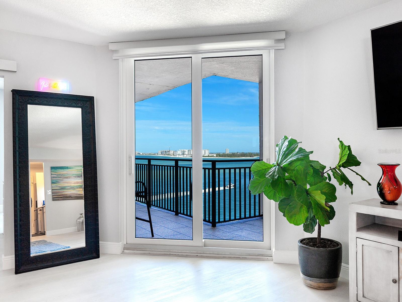 SIESTA TOWERS - Residential