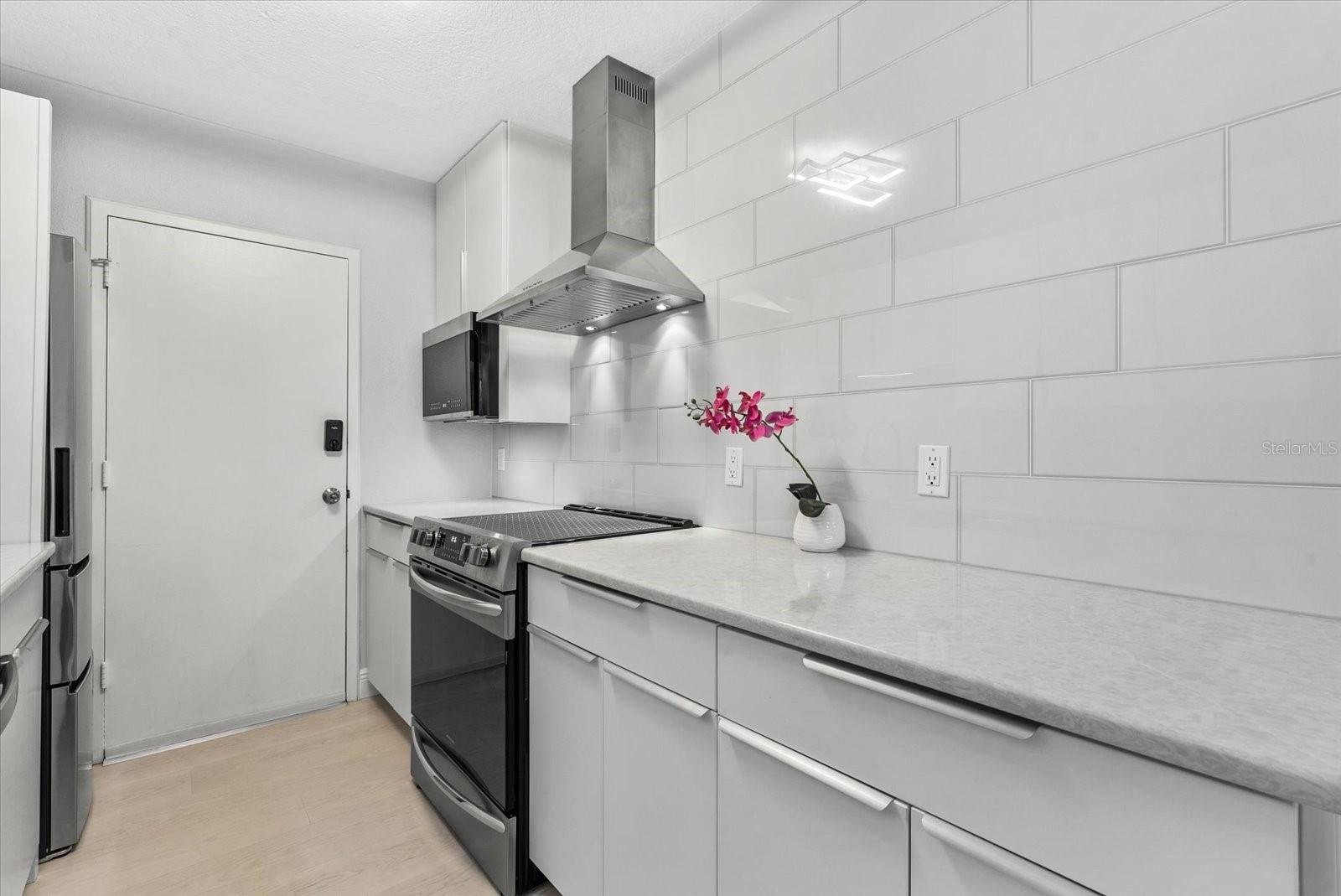 SIESTA TOWERS - Residential