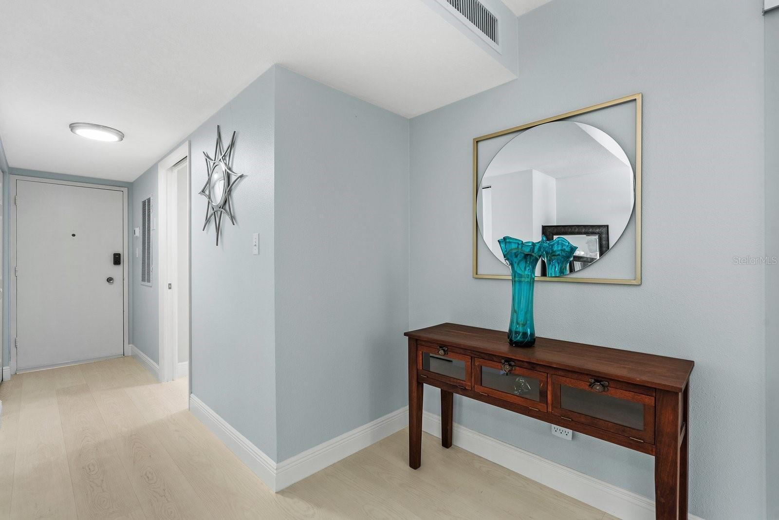 SIESTA TOWERS - Residential