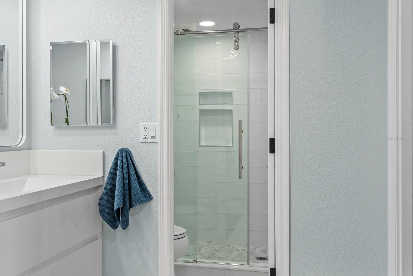 SIESTA TOWERS - Residential