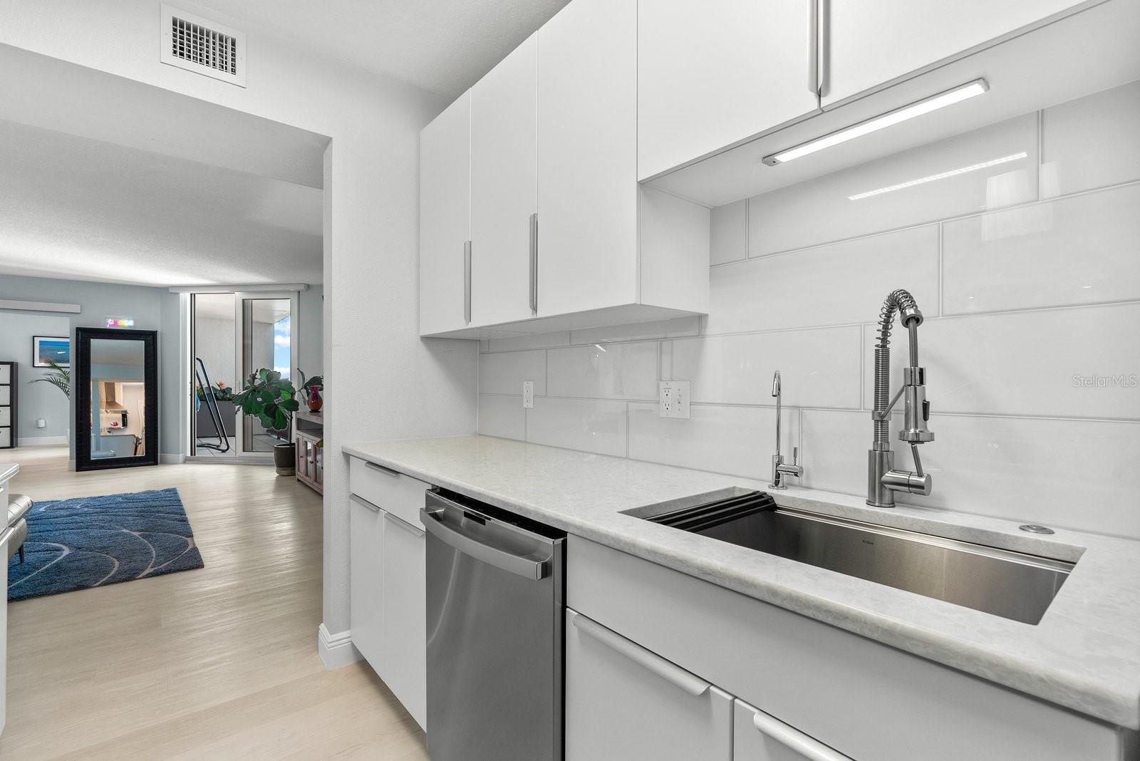 SIESTA TOWERS - Residential