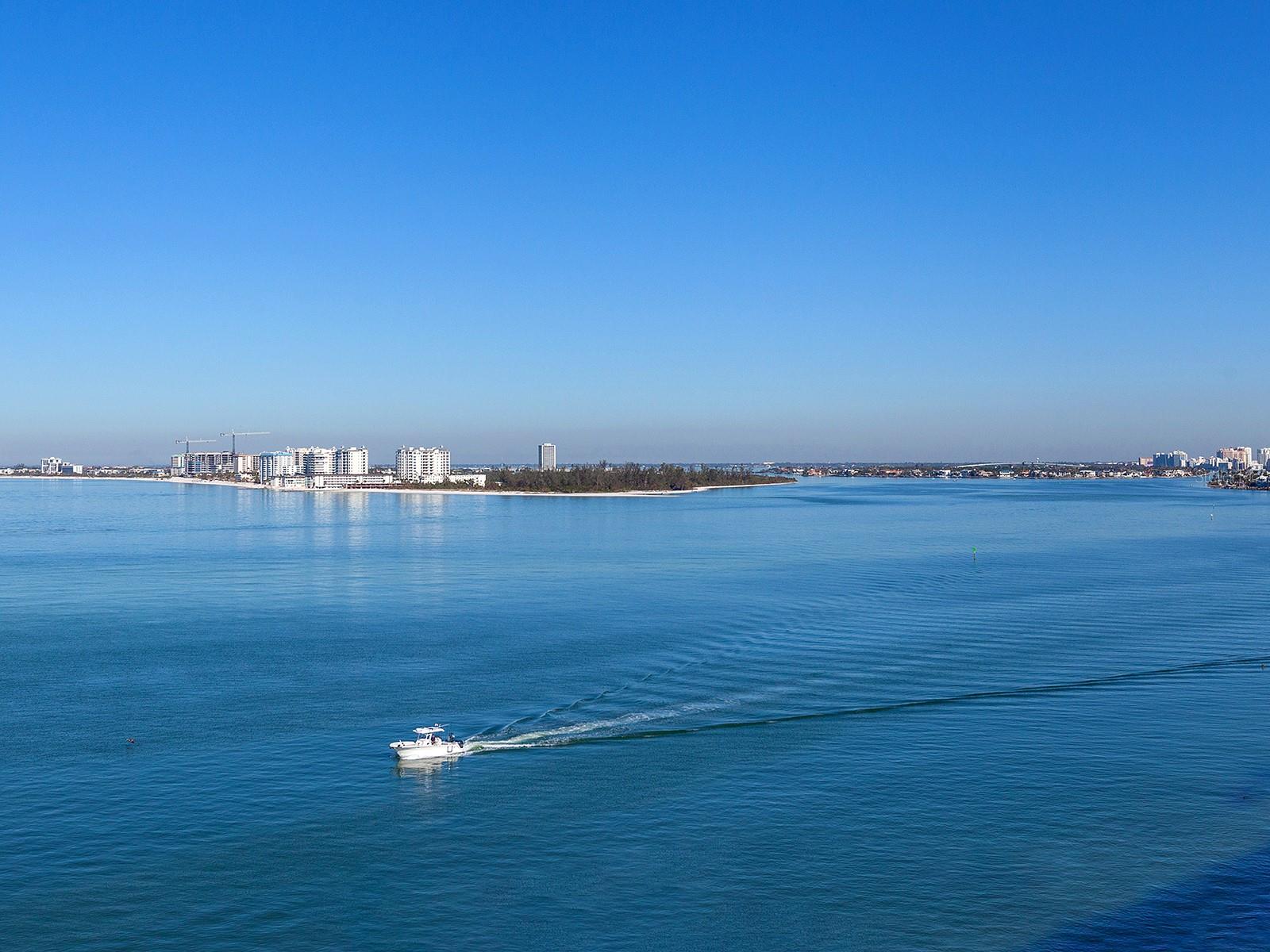 SIESTA TOWERS - Residential