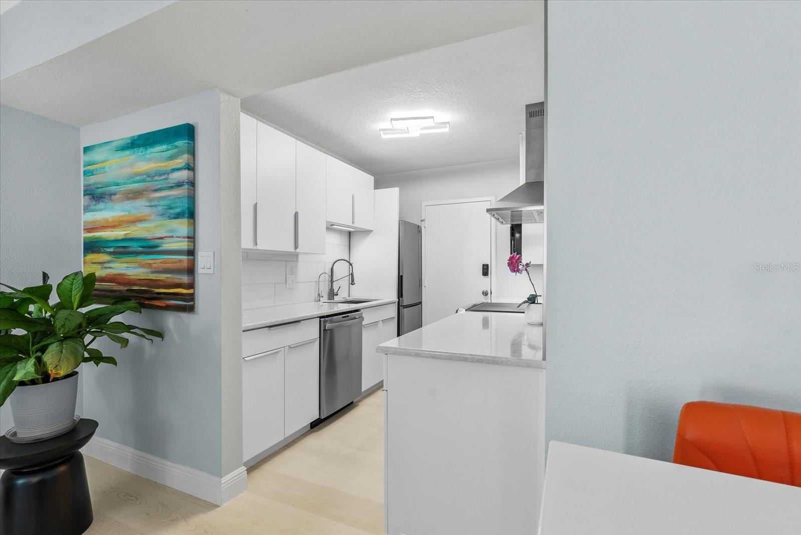 SIESTA TOWERS - Residential