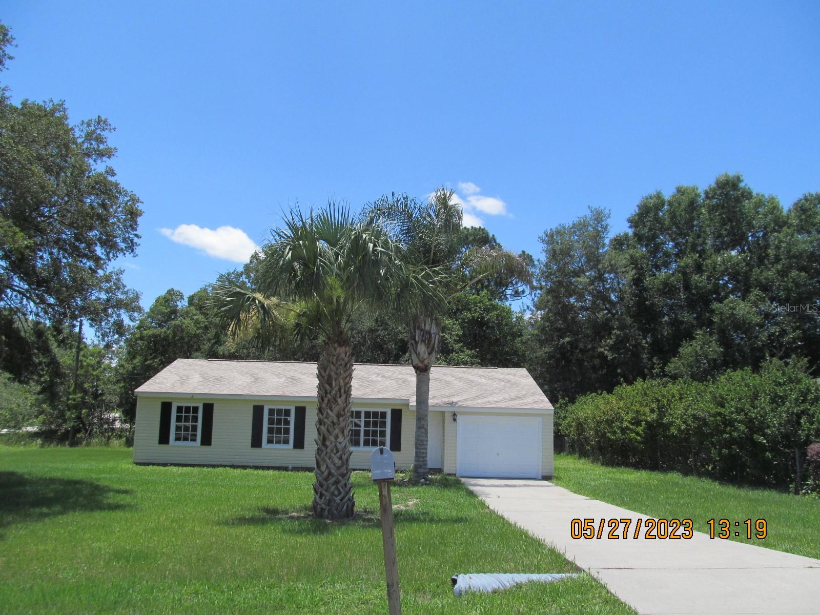 Cute little starter home with all the bells and Whistles.. New inside paint, Bathroom Vanities. Brand new Kitchen cabinets with Granite Counters, December 22, New Garage Door 2019, New Water Heater February 23, New AC April 23, New roof May 23. Must see, wont last long!
Corner Lot. Nearby Shopping Pub;ix Walgreen, CVS. Lots of Food places.