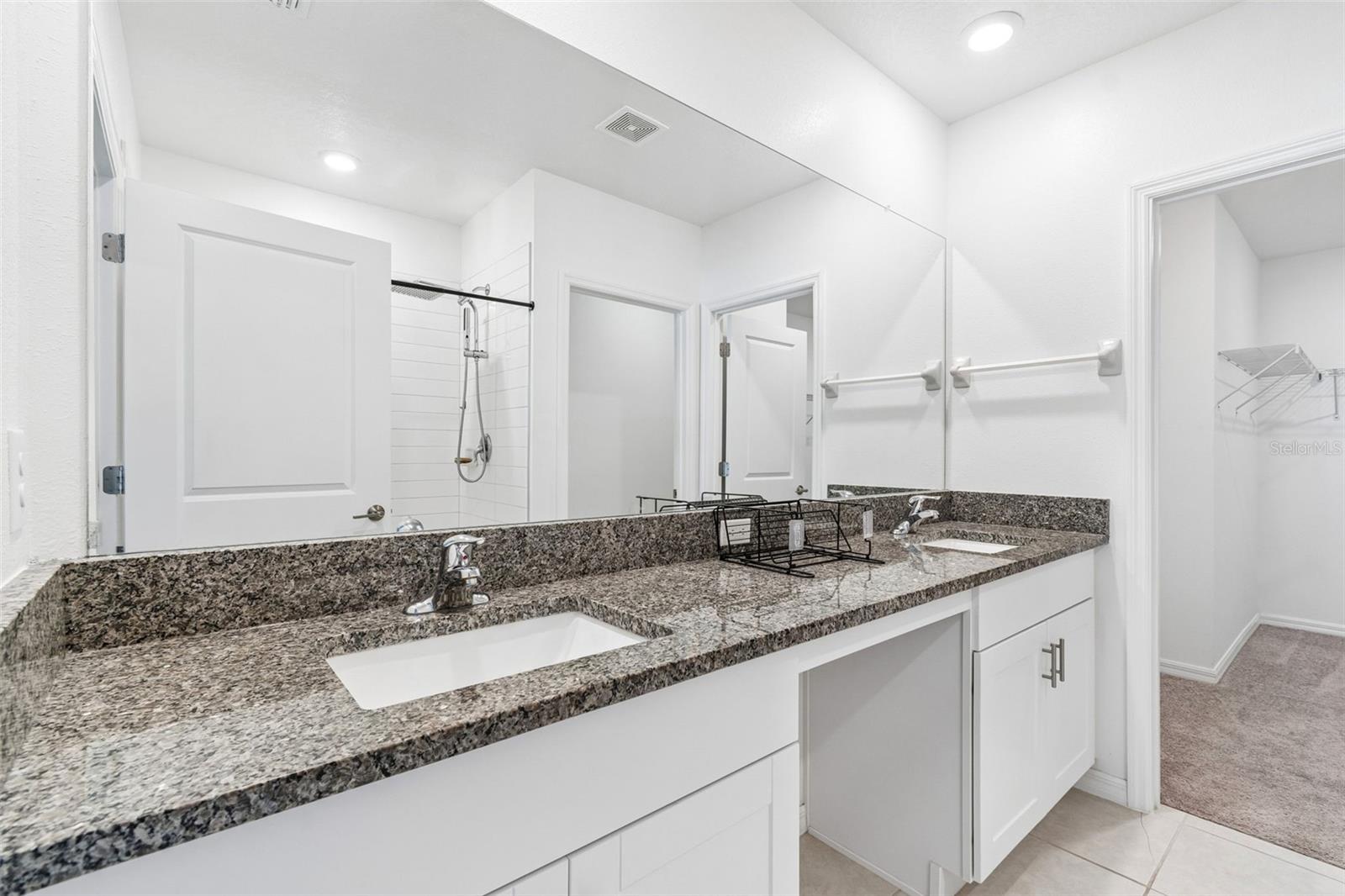ABBOTT SQUARE PH 2 - Residential