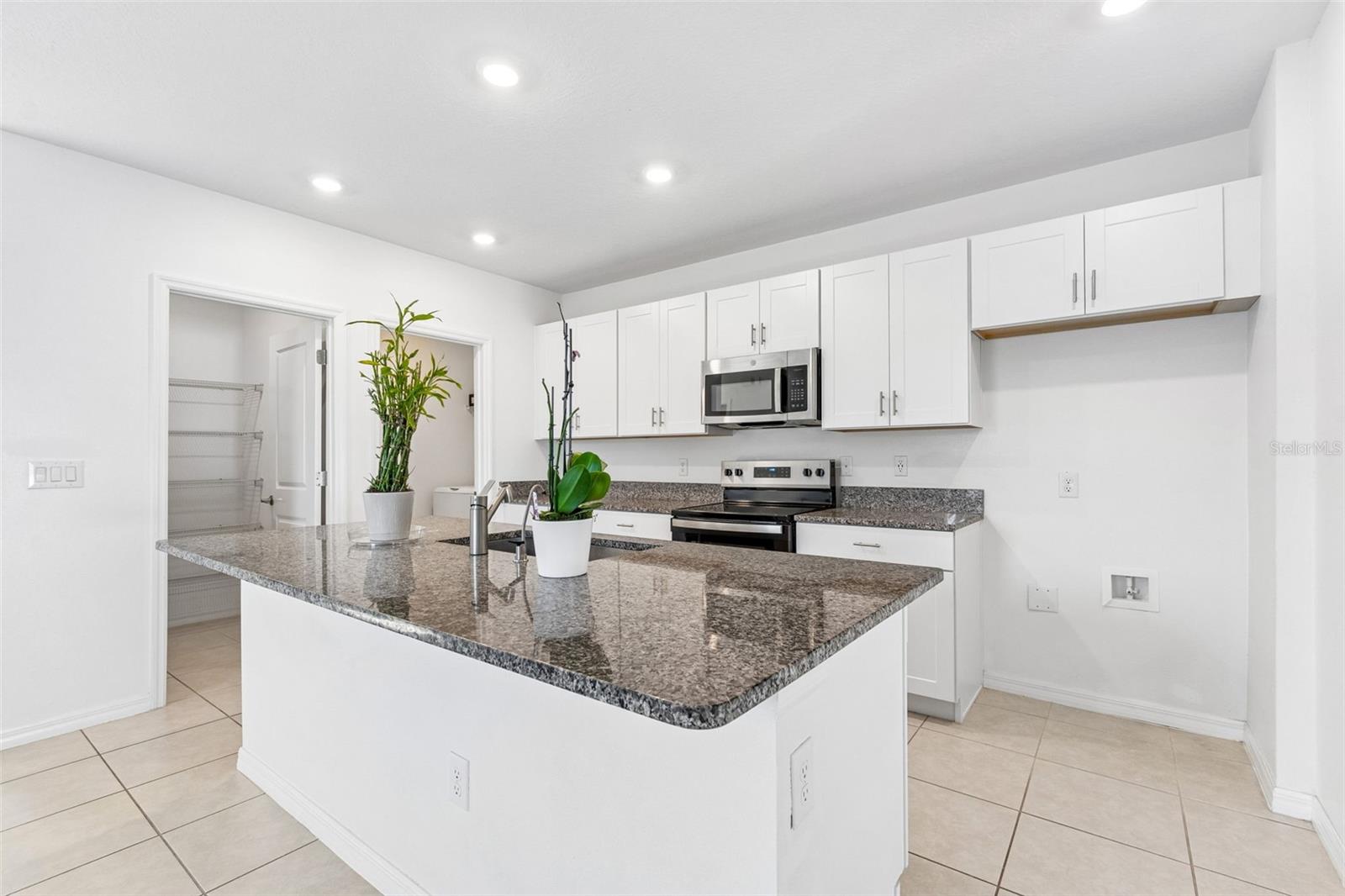 ABBOTT SQUARE PH 2 - Residential