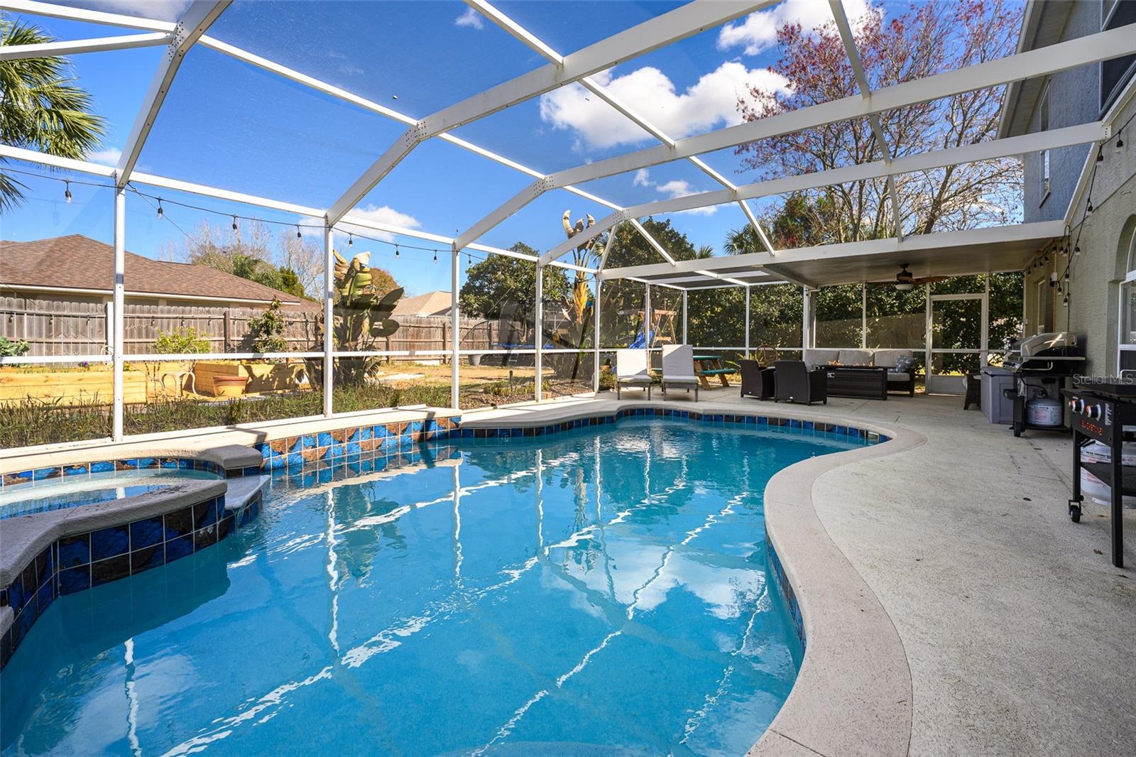 220 BIRD OF PARADISE DRIVE