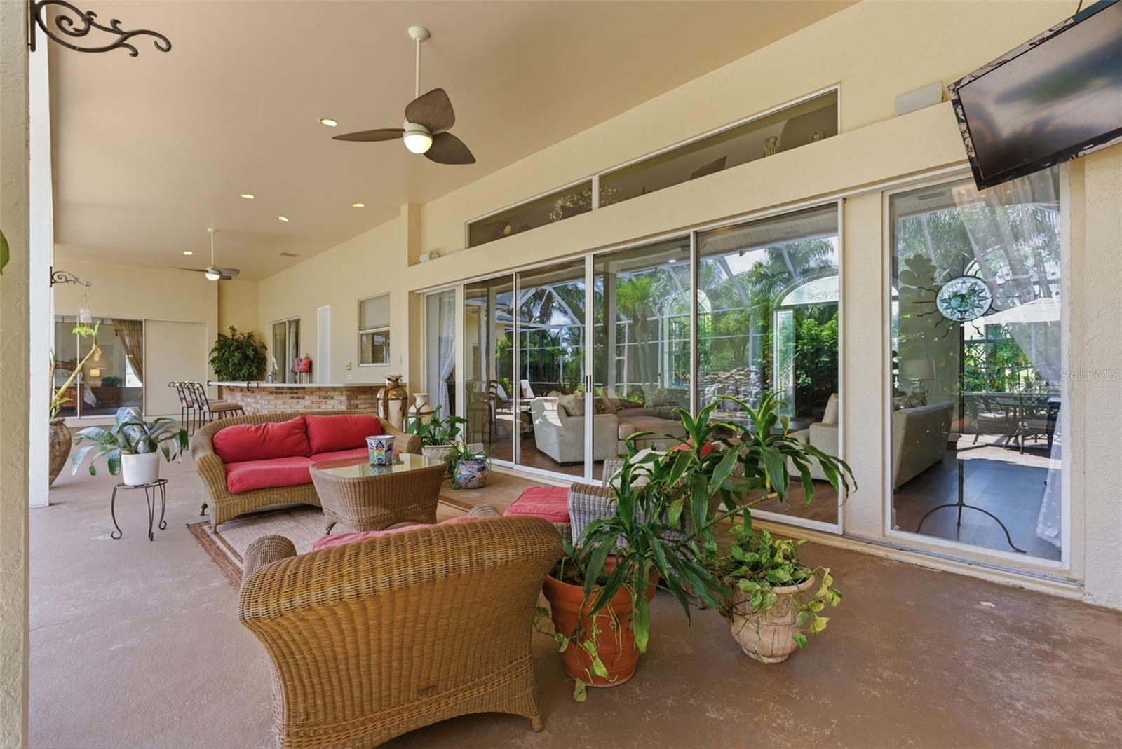 CHEVAL POLO & GOLF CL PHAS - Residential