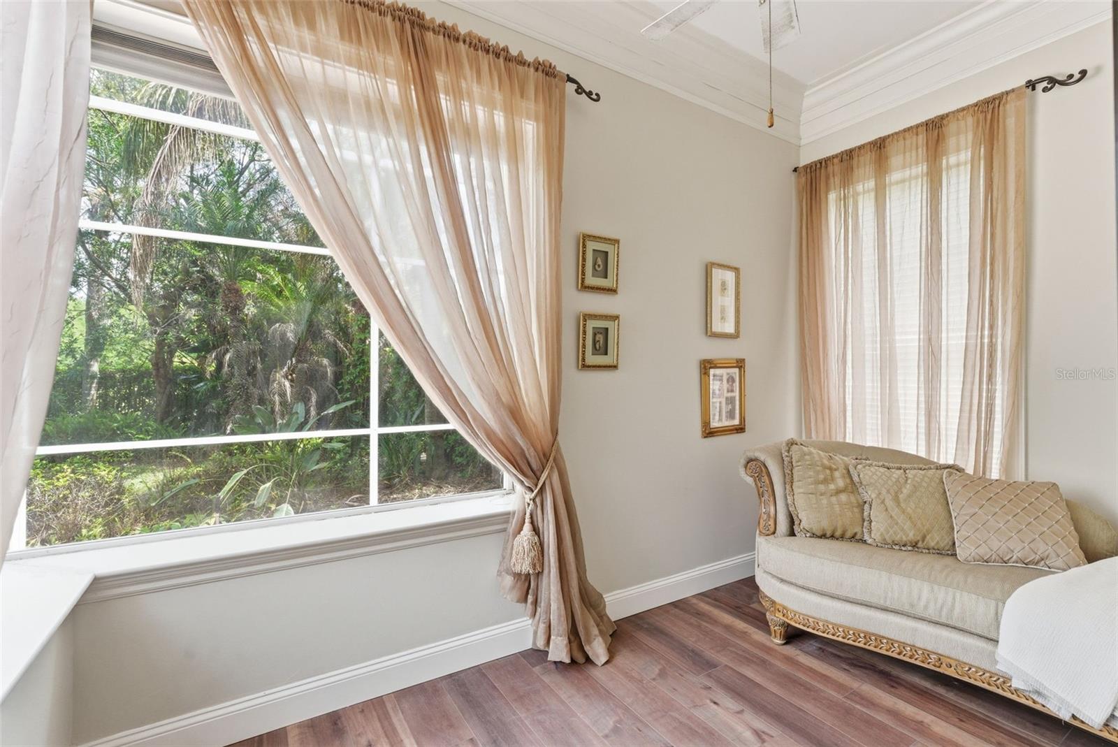 CHEVAL POLO & GOLF CL PHAS - Residential