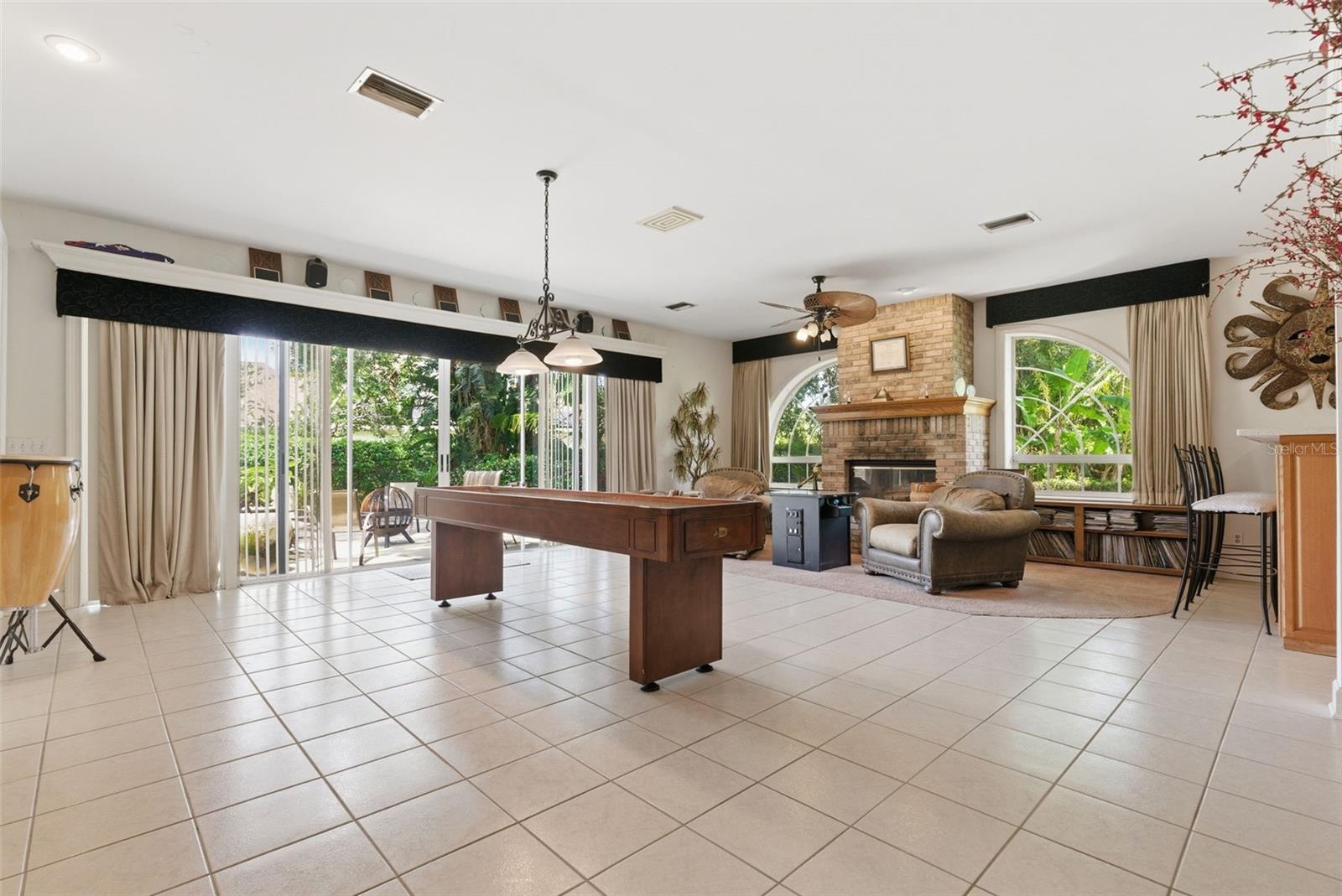 CHEVAL POLO & GOLF CL PHAS - Residential