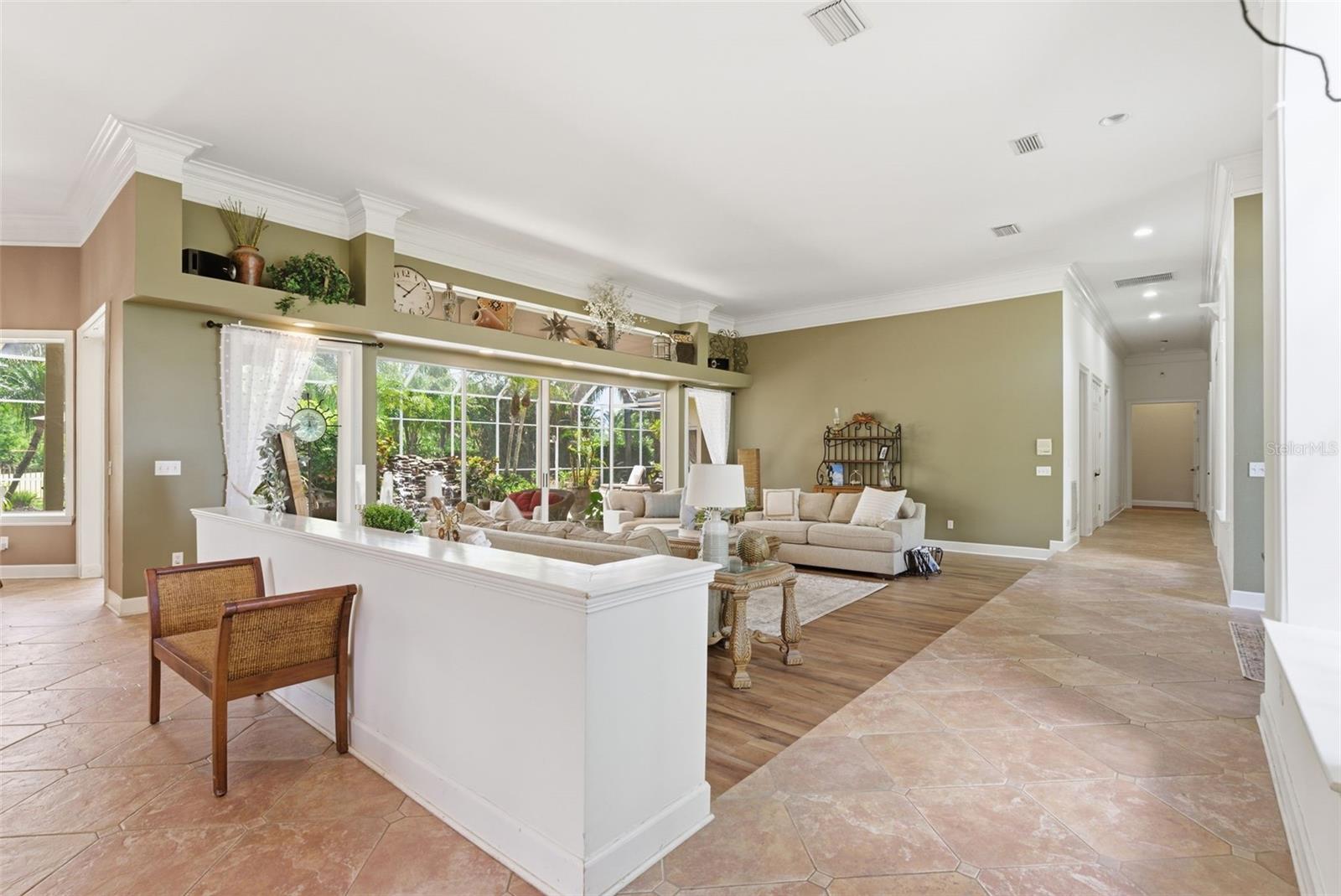 CHEVAL POLO & GOLF CL PHAS - Residential