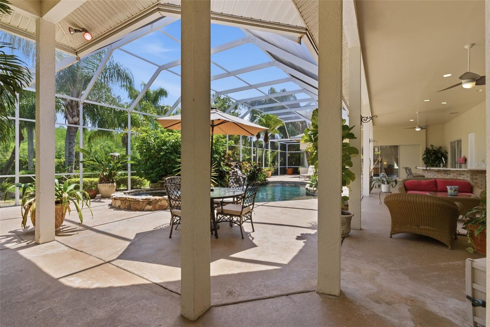 CHEVAL POLO & GOLF CL PHAS - Residential