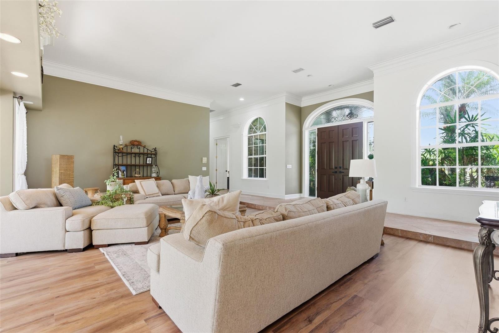 CHEVAL POLO & GOLF CL PHAS - Residential