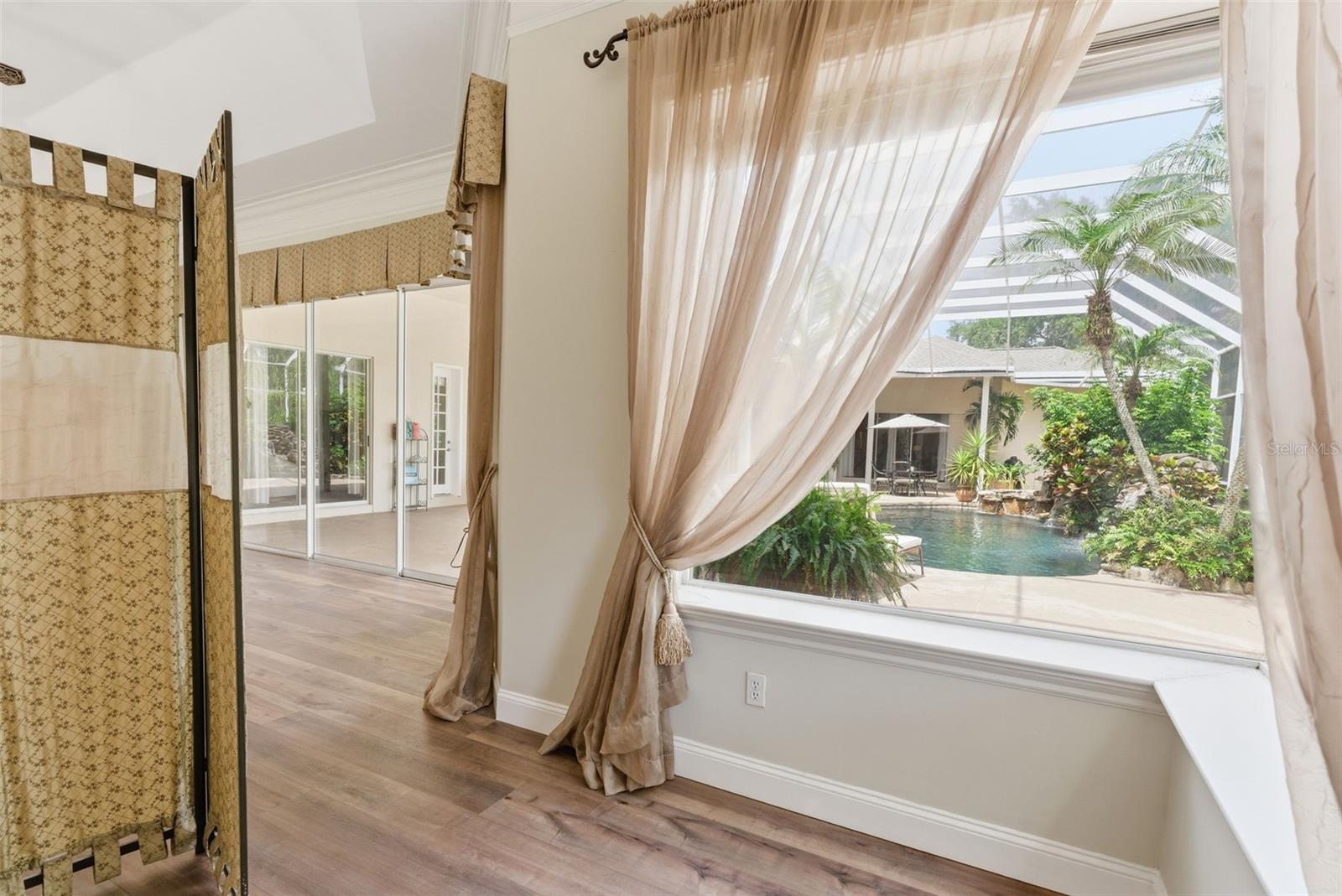 CHEVAL POLO & GOLF CL PHAS - Residential