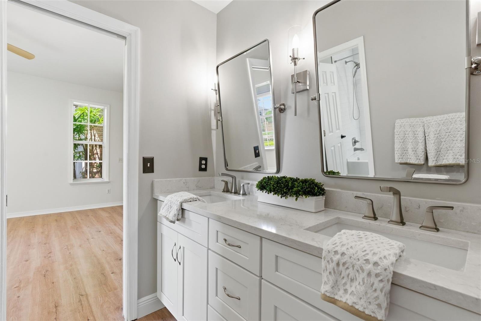 CHEVAL POLO & GOLF CL PHAS - Residential