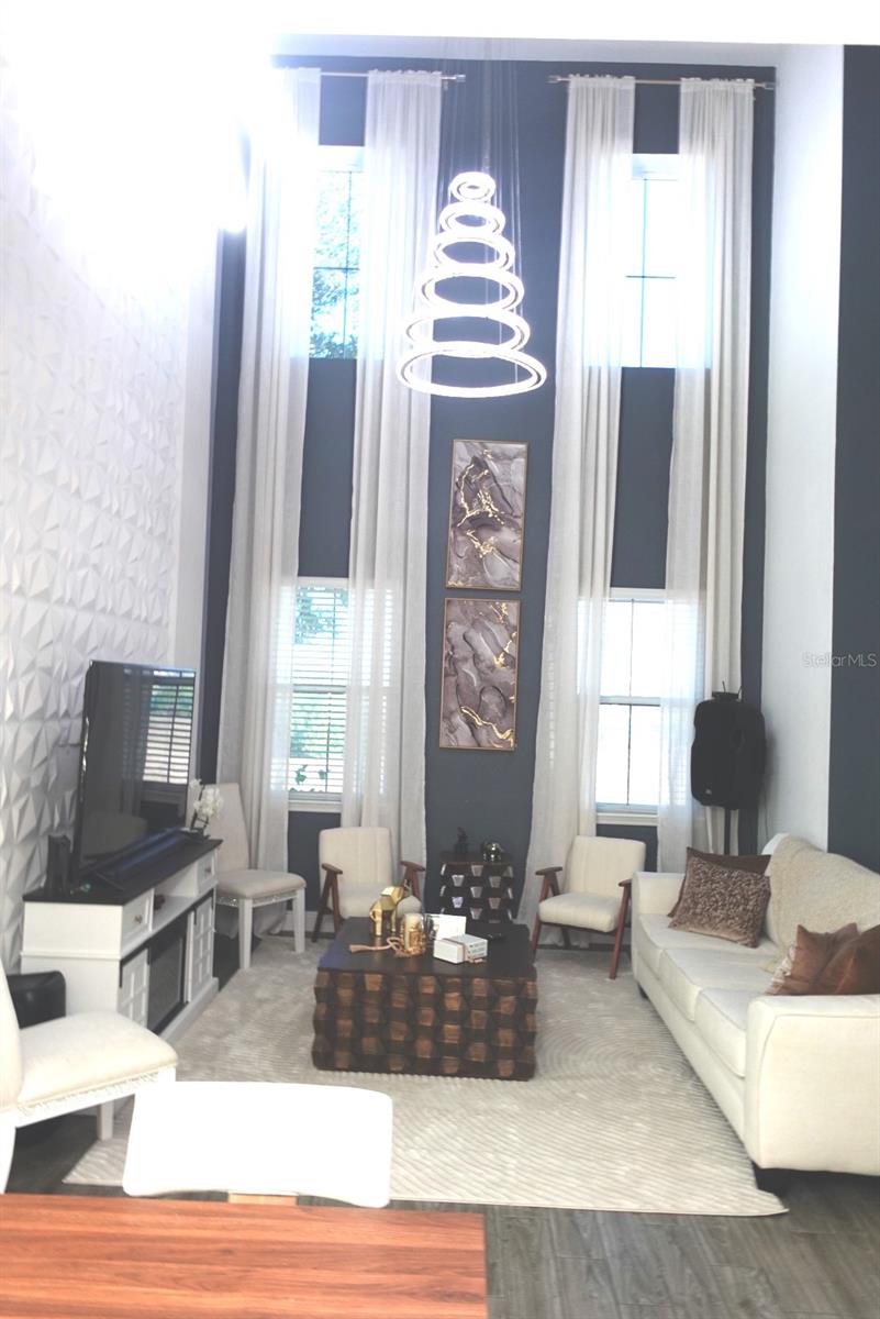 9803 AMBER CHESTNUT WAY