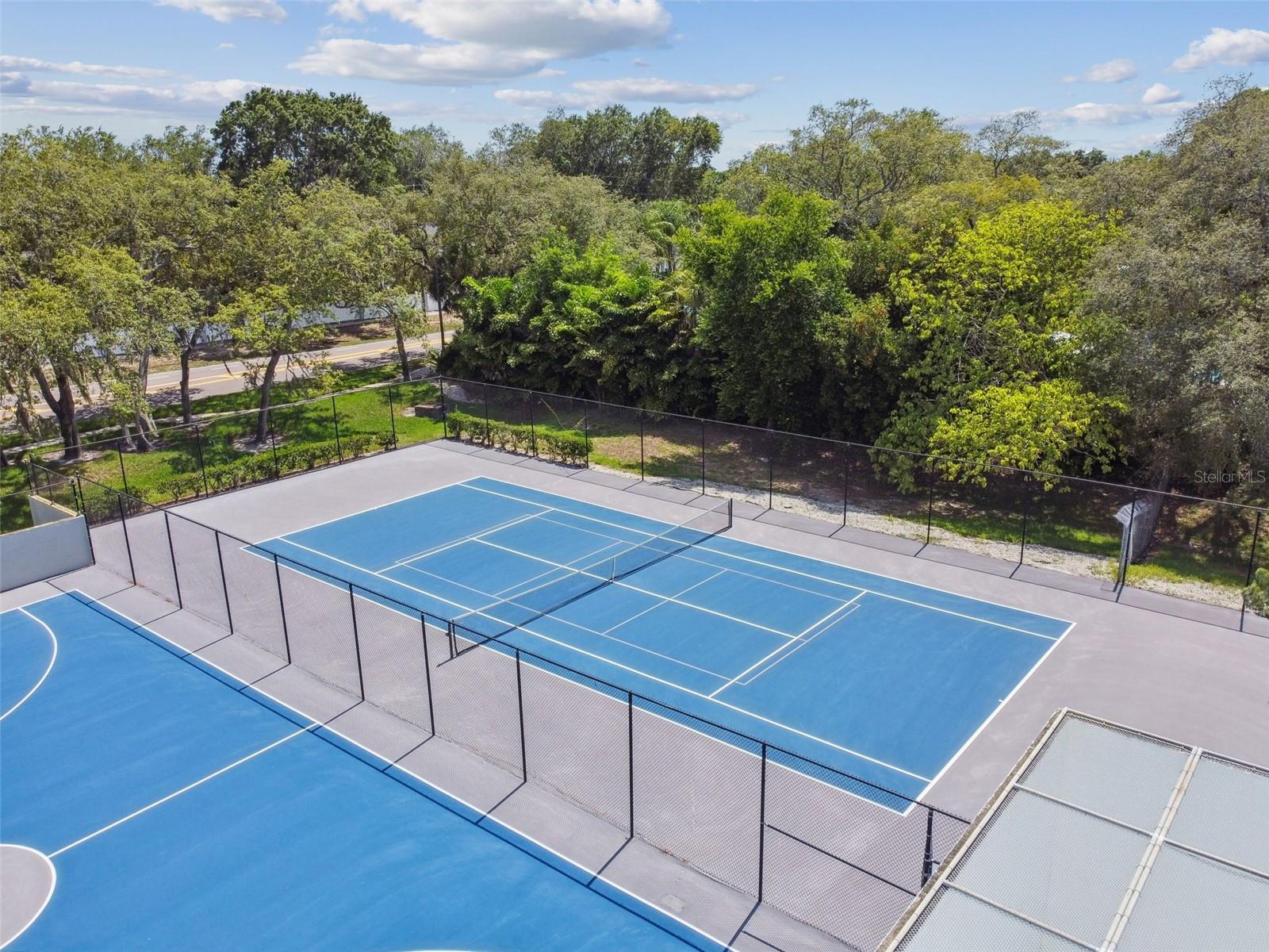 BECKETT BAY - Residential