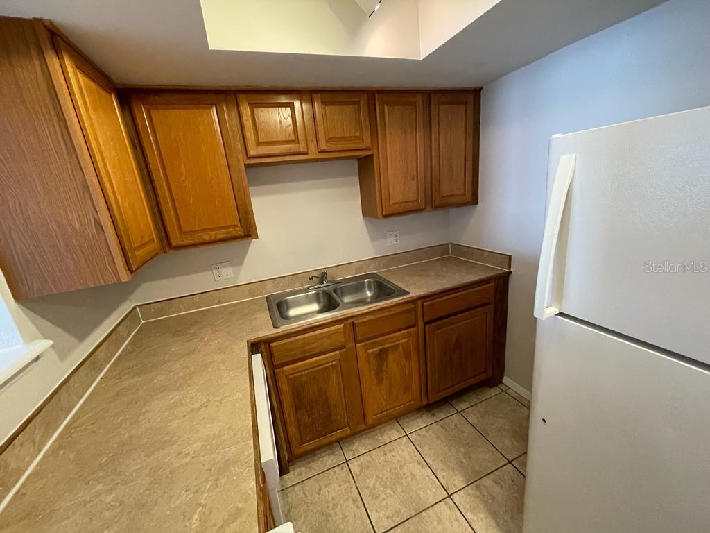 METRO/MICHIGAN PARK CONDO - Residential Lease