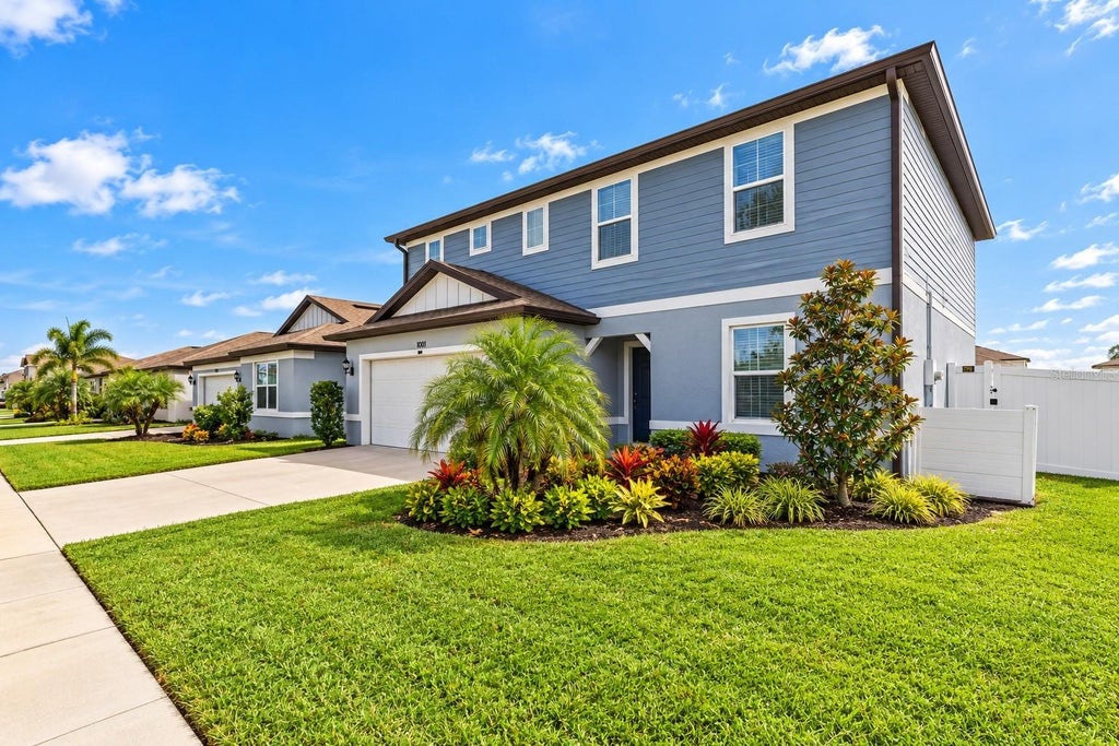 Photo of 1001 Swaying Sawgrass Avenue, Ruskin, FL 33570 (MLS # TB8557804)