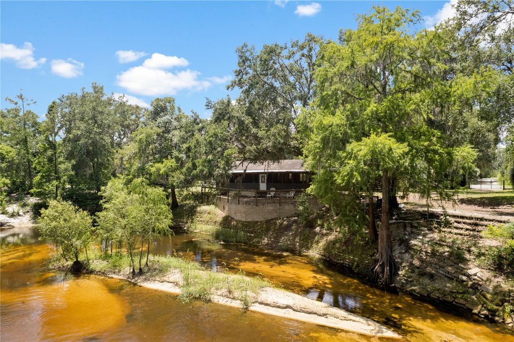 Photo of 6410 Amelia Lane, Dade City, FL 33523 (MLS # W7876745)