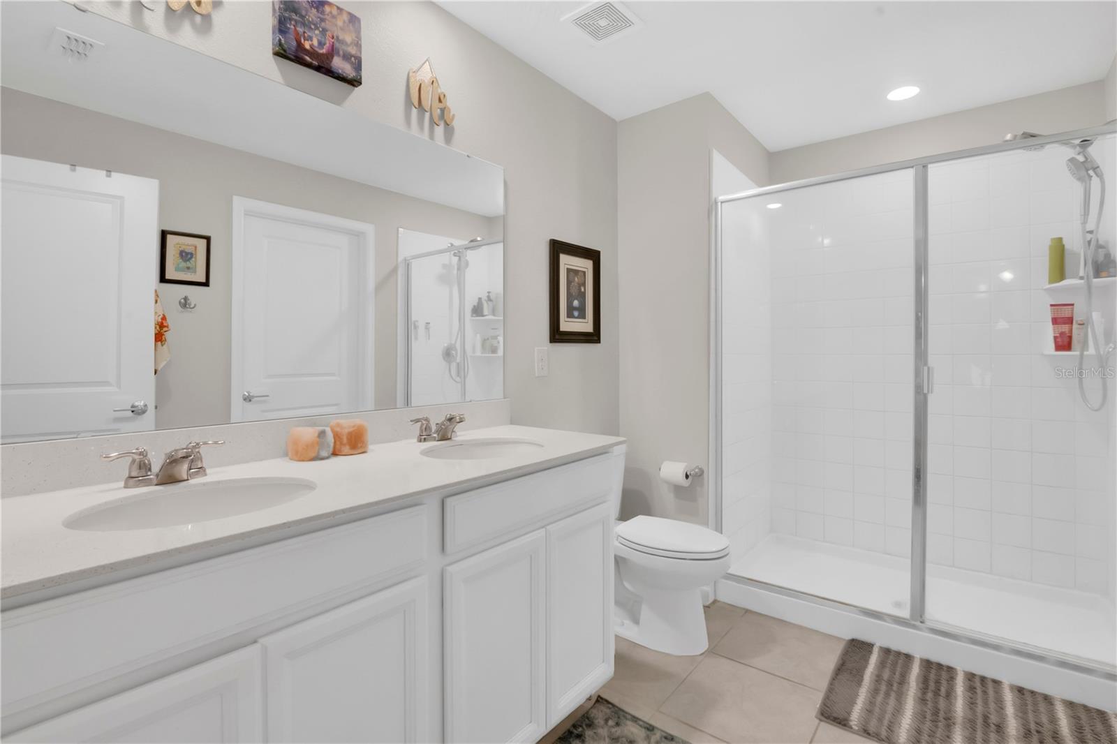 SAWGRASS BAY - Residential