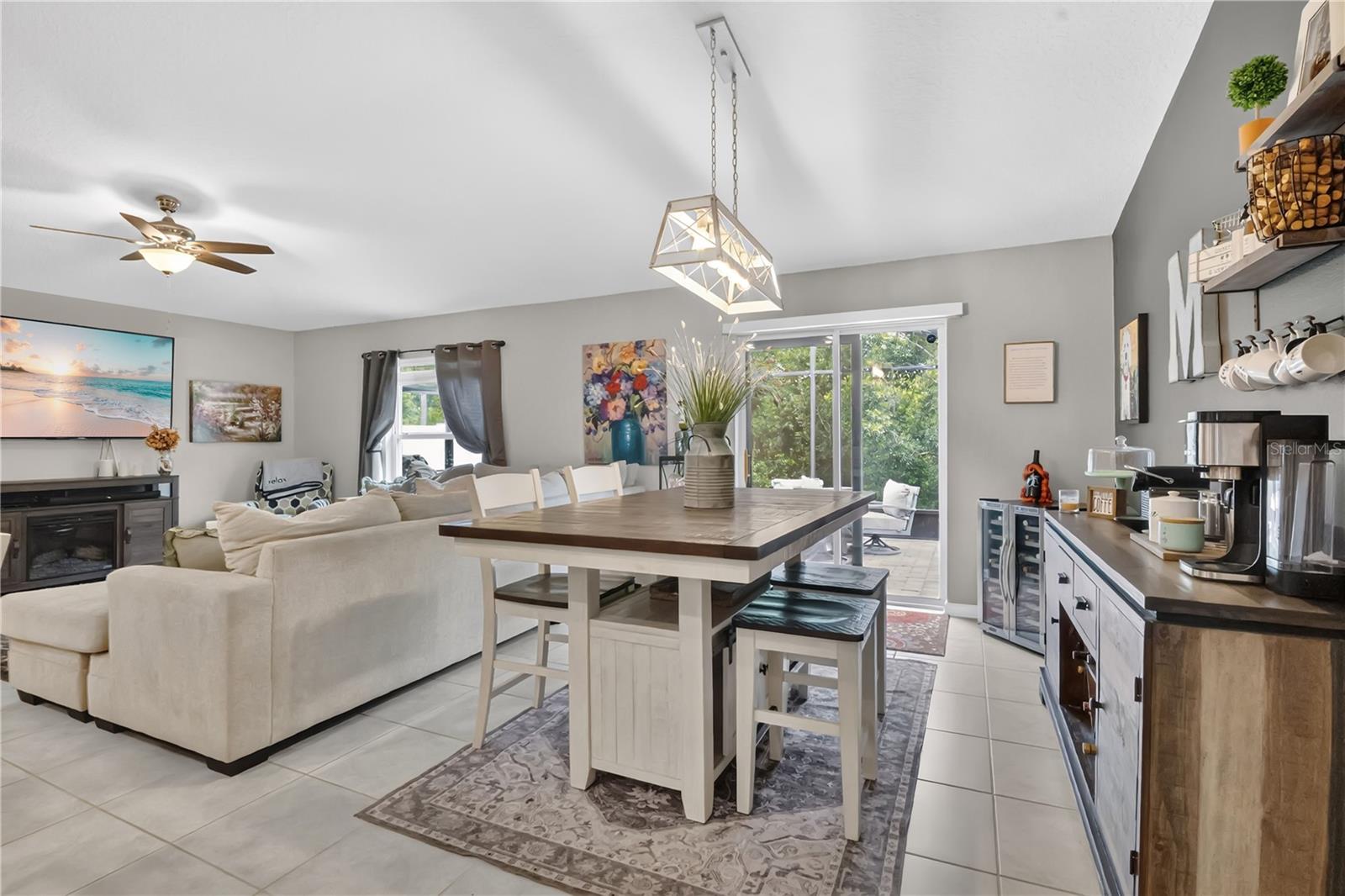 SAWGRASS BAY - Residential