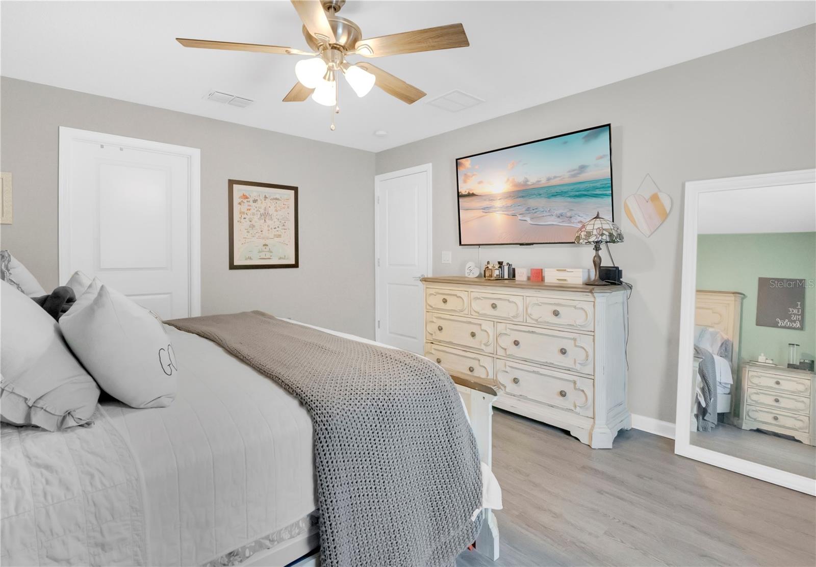 SAWGRASS BAY - Residential