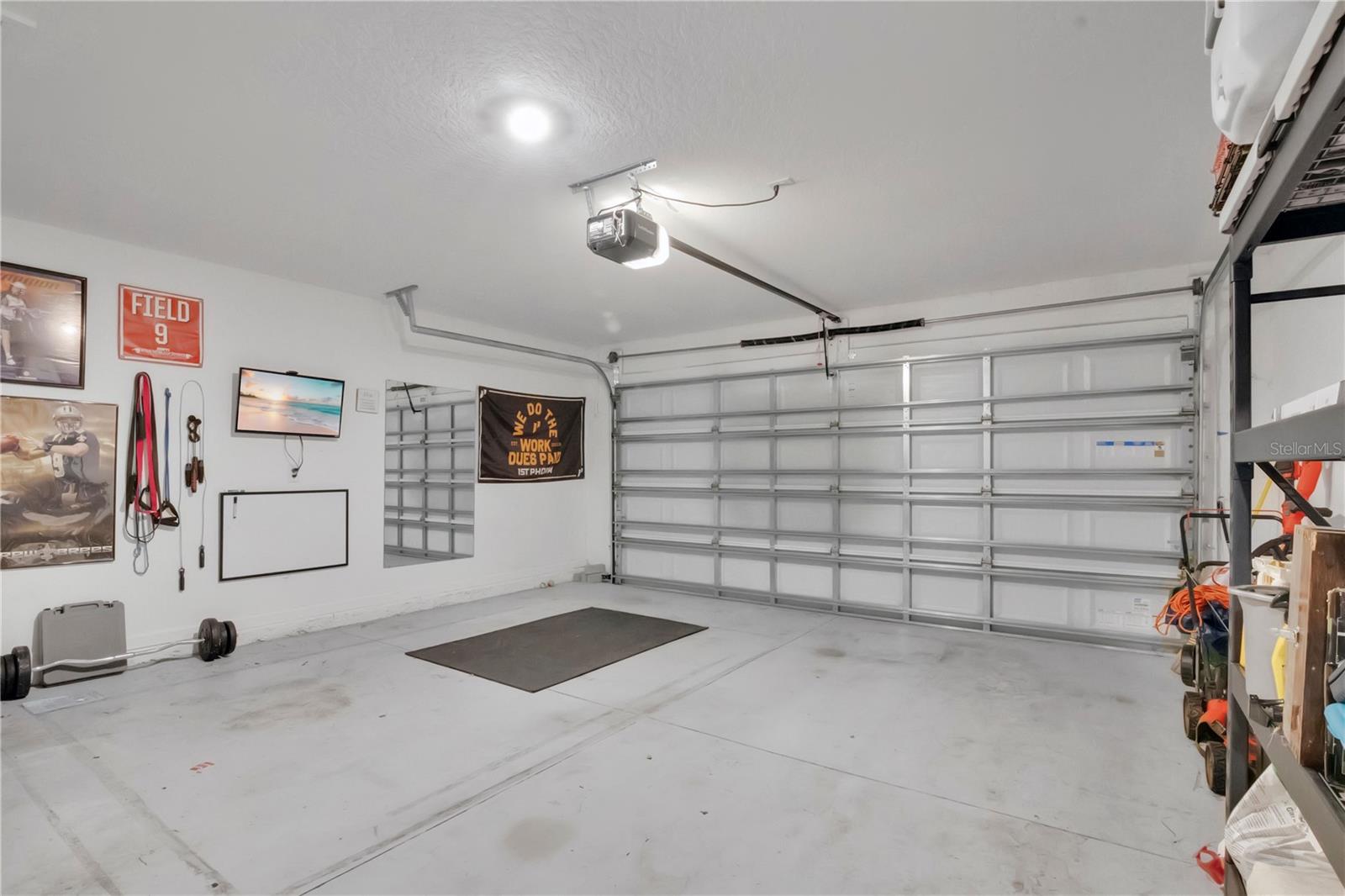 SAWGRASS BAY - Residential