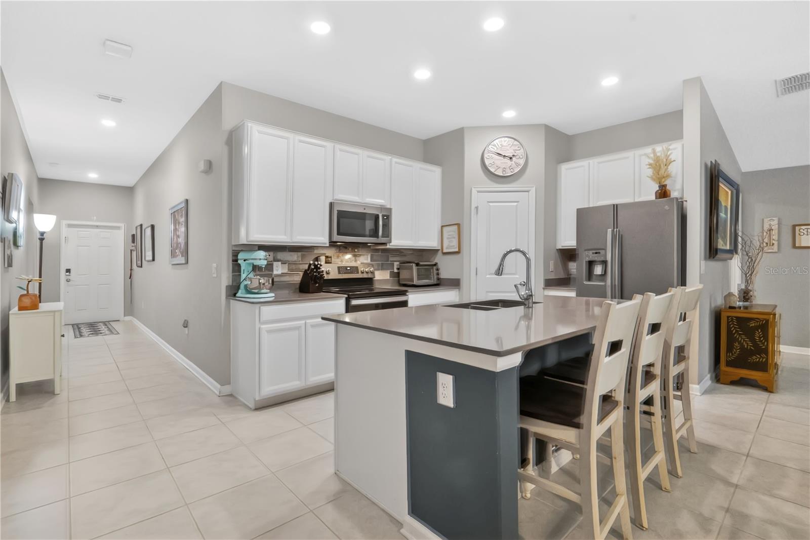 SAWGRASS BAY - Residential