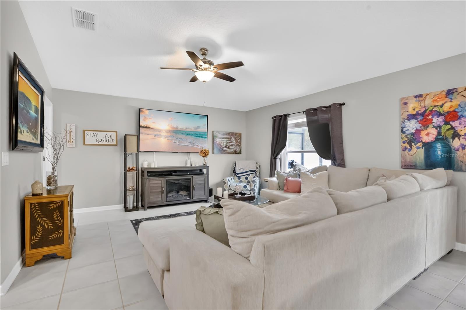 SAWGRASS BAY - Residential