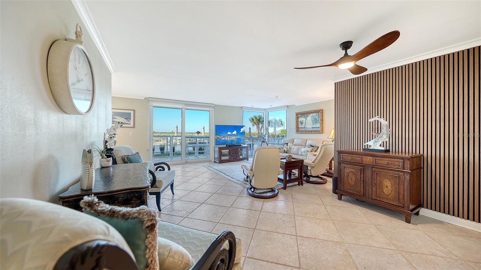 2425 GULF OF MEXICO DRIVE 1E, LONGBOAT KEY, FL, 34228 1 2425 GULF OF MEXICO DRIVE 1E