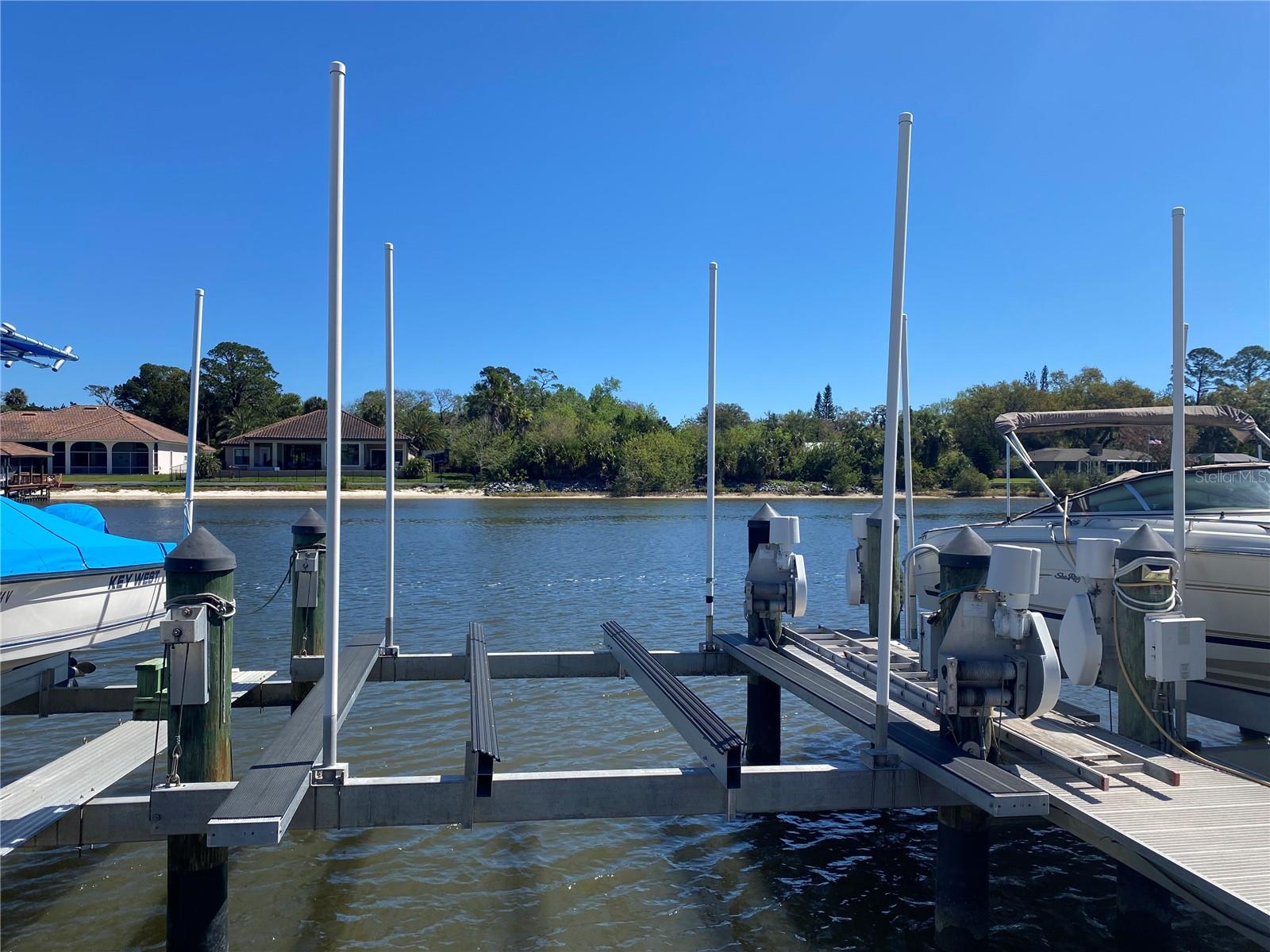 CANOPY WALK PH 7 - Residential