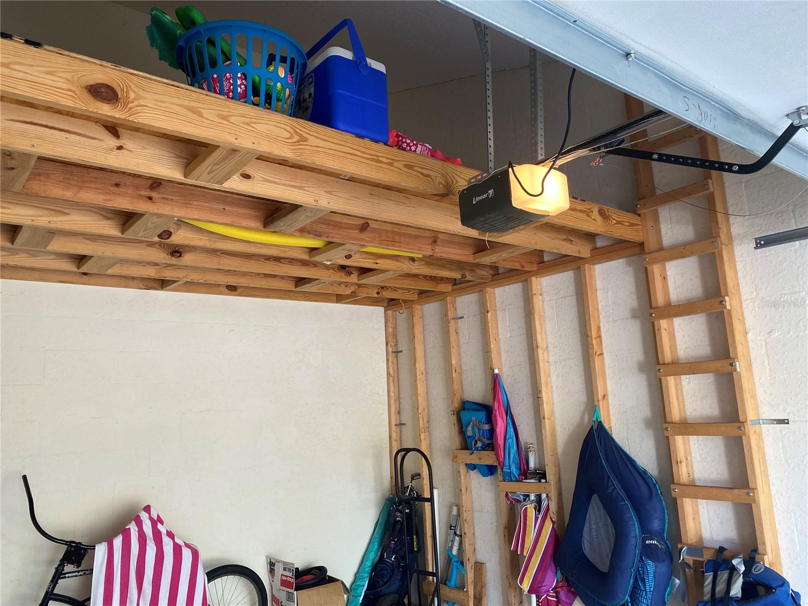 CANOPY WALK PH 7 - Residential