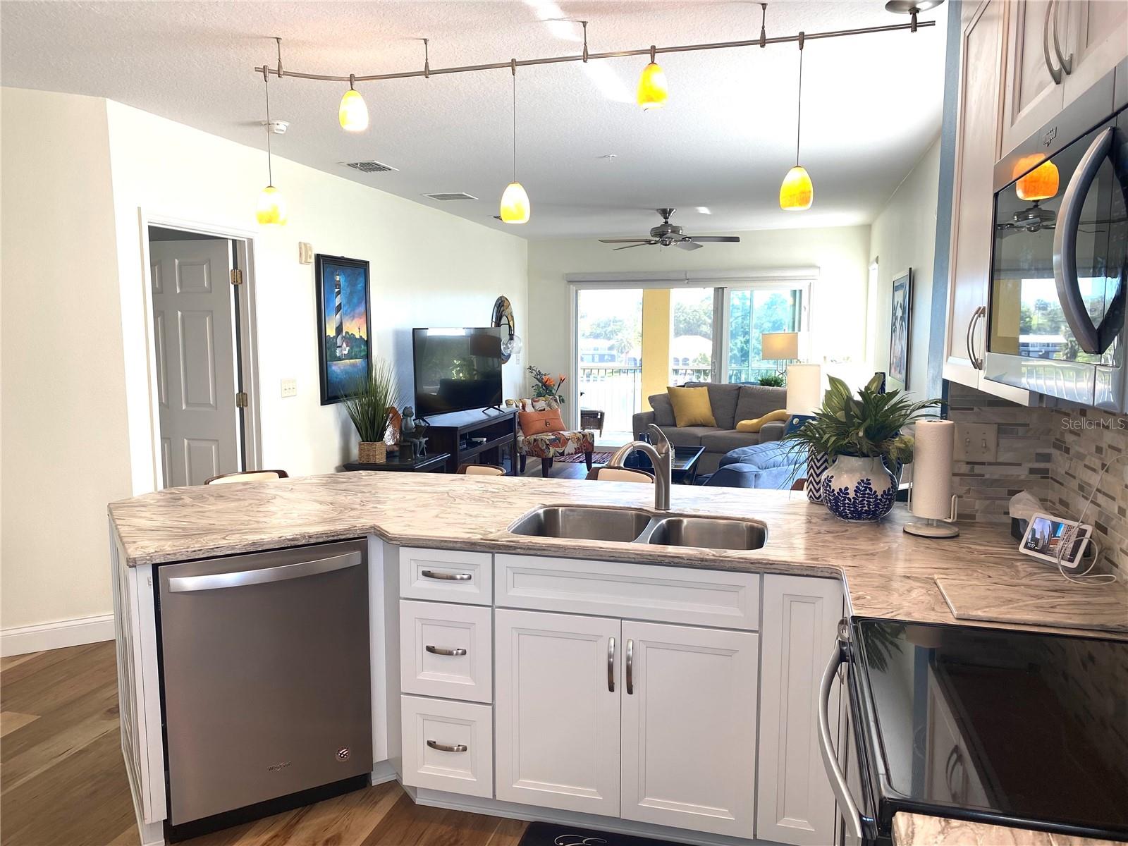 CANOPY WALK PH 7 - Residential