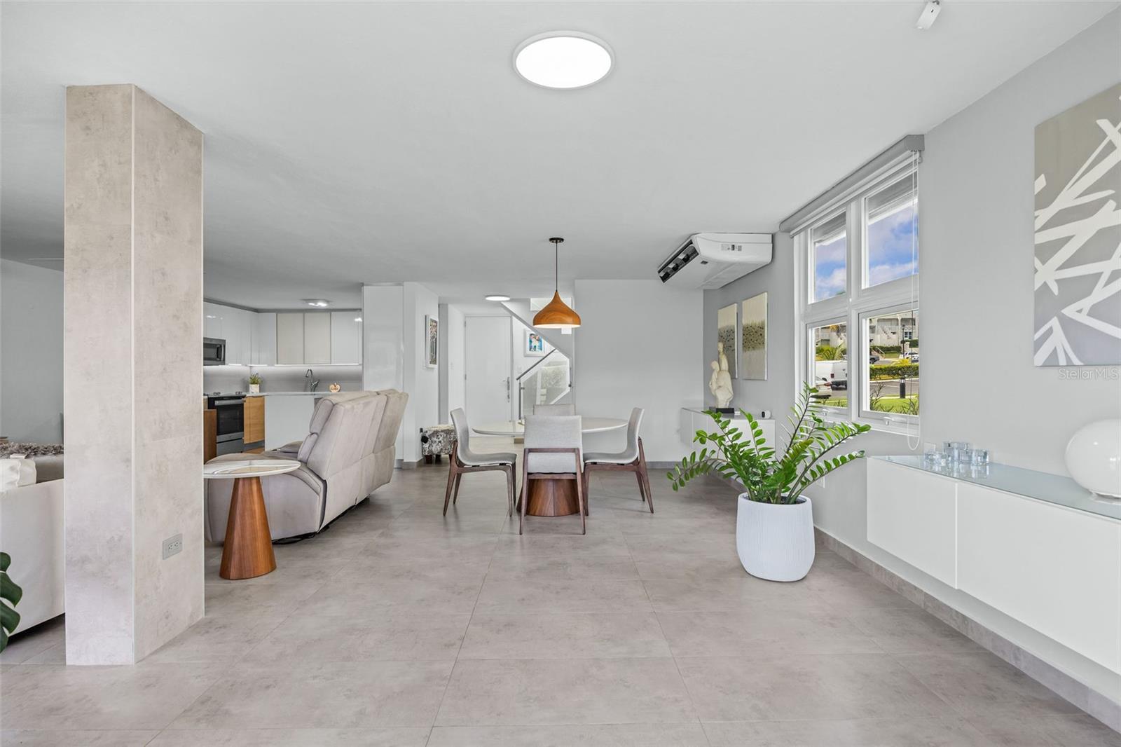 COSTA DORADA - Residential