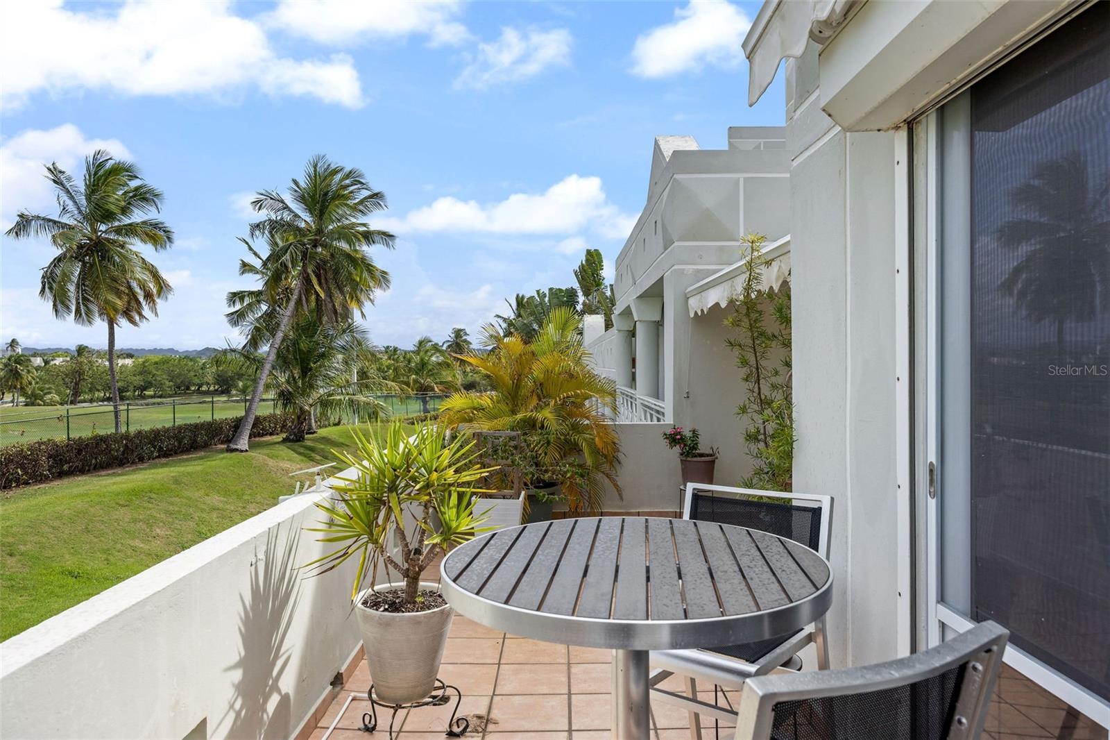 COSTA DORADA - Residential