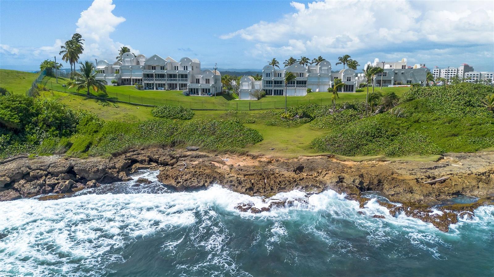 COSTA DORADA - Residential