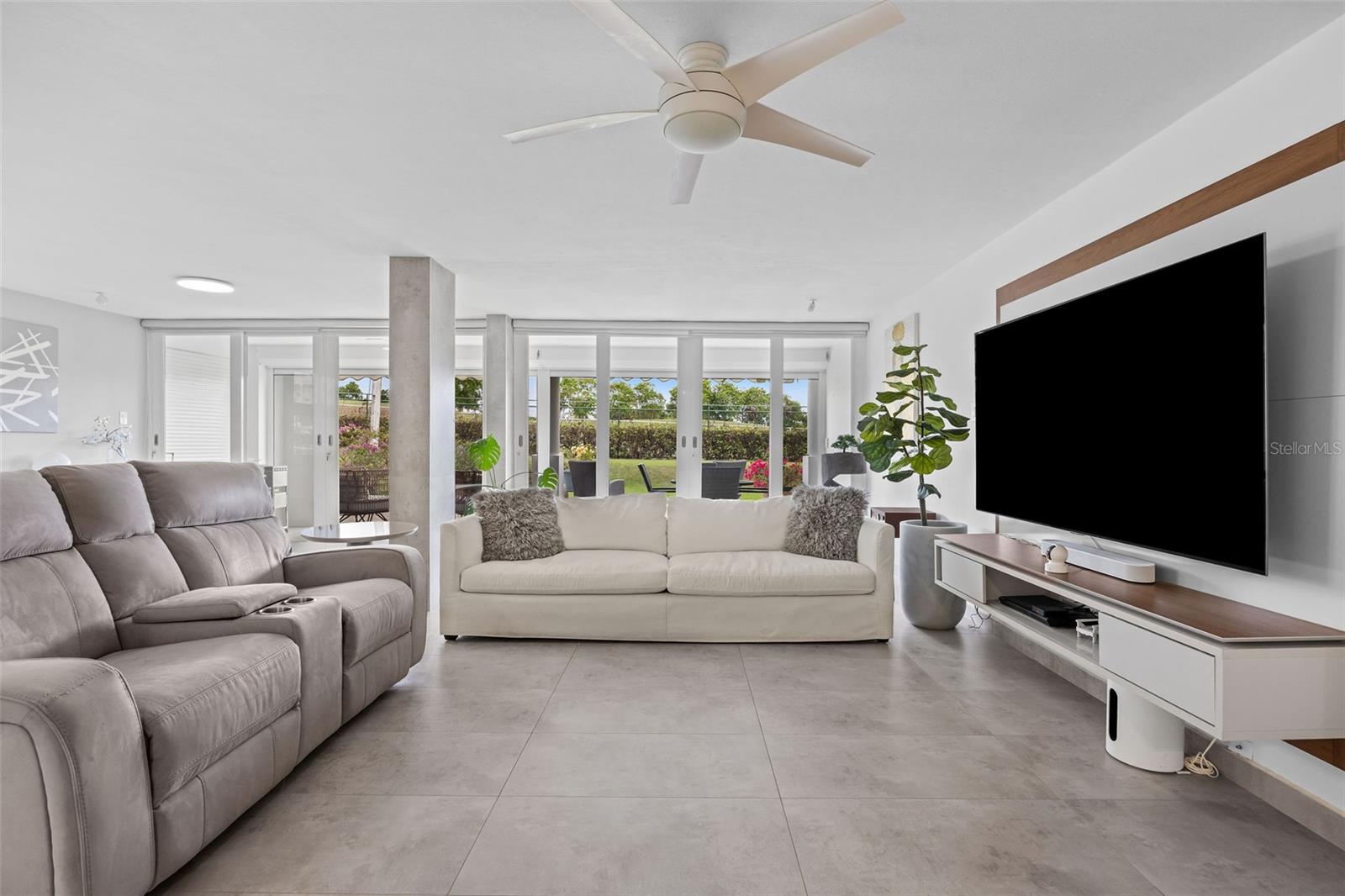 COSTA DORADA - Residential