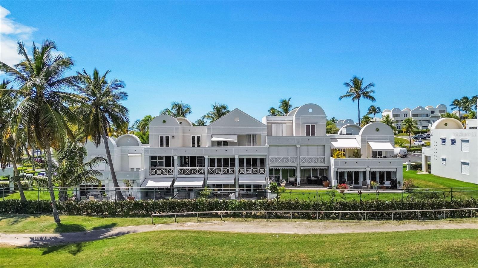 COSTA DORADA - Residential