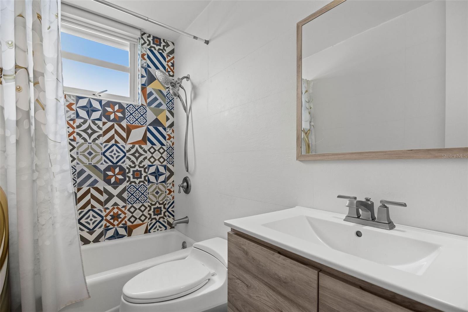 COSTA DORADA - Residential