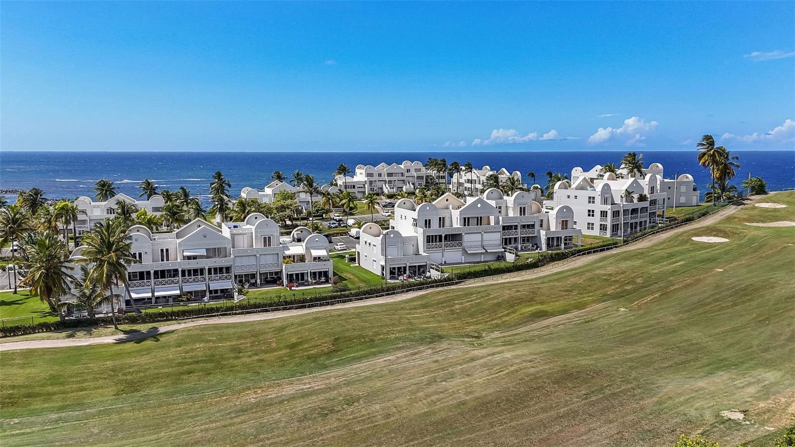 COSTA DORADA - Residential