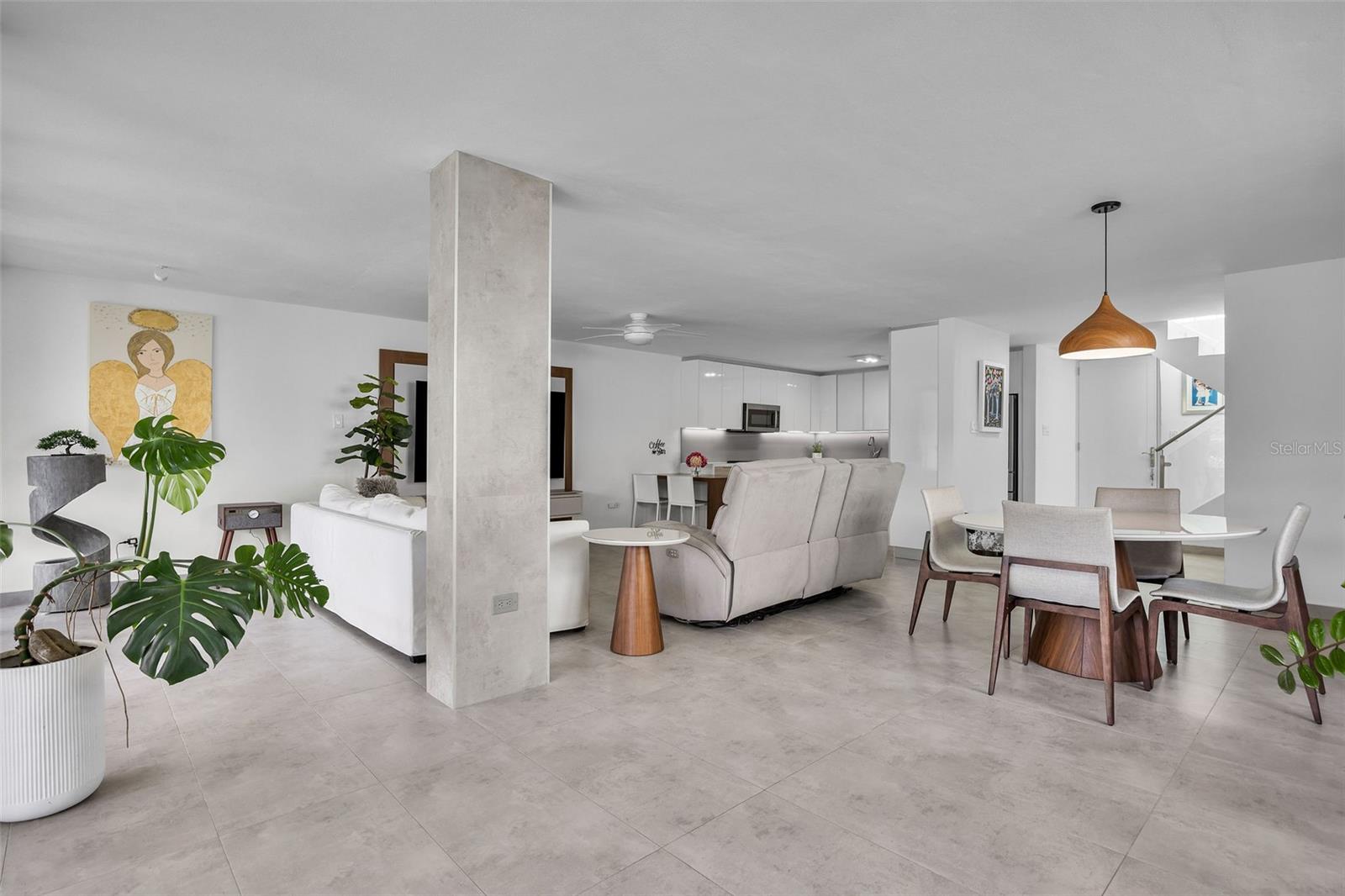 COSTA DORADA - Residential