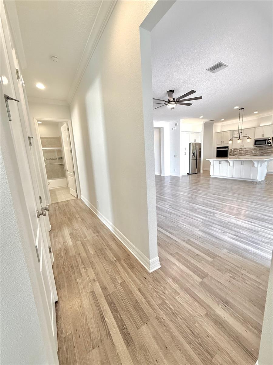 POINTE/HUNTERS CRK - Residential