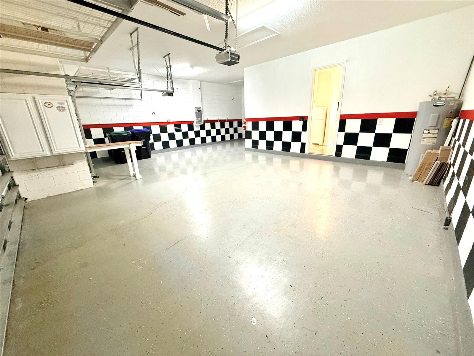 POINTE/HUNTERS CRK - Residential