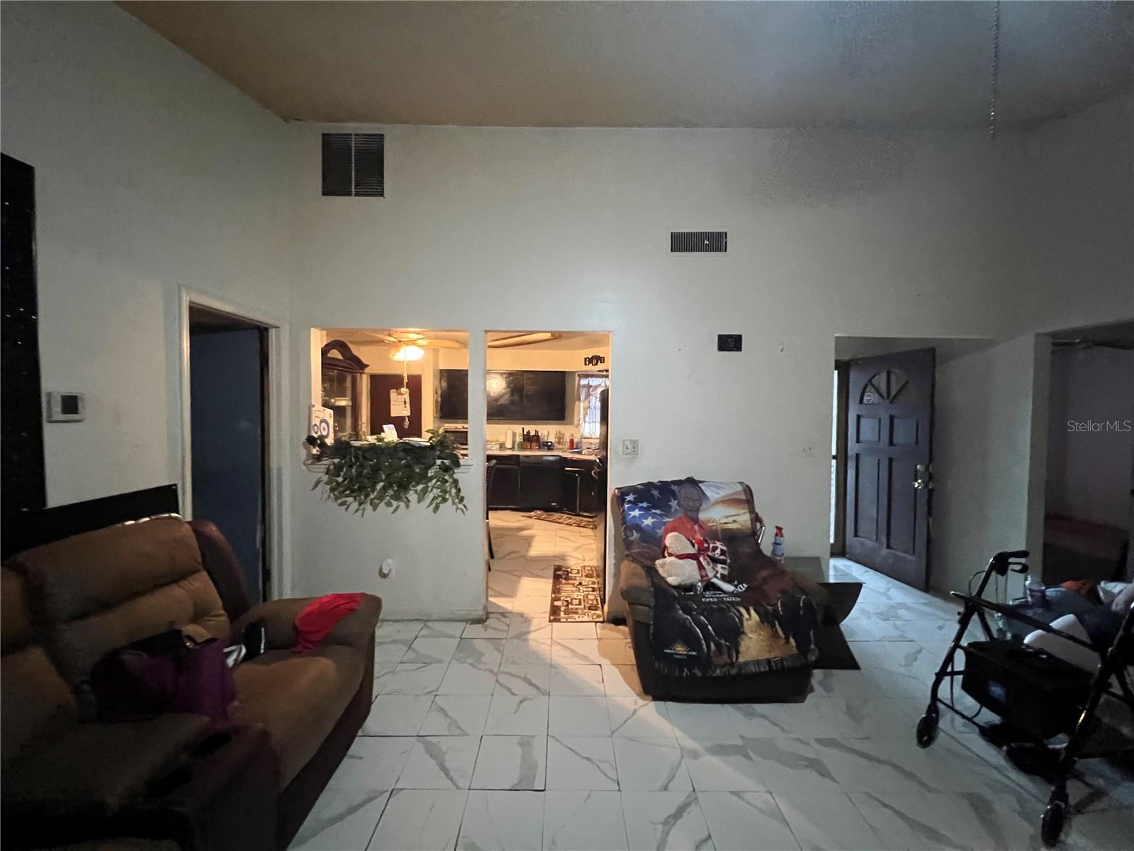 2558 EL CAPITAN DRIVE
